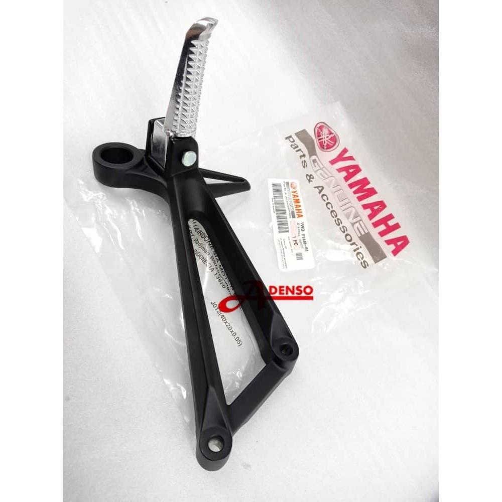 Yamaha Yzf R25 Arka Basamak Ve Braketi Sol Komple